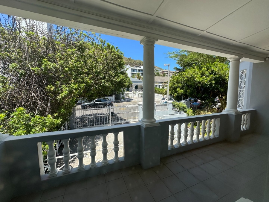 To Let 3 Bedroom Property for Rent in Green Point Western Cape